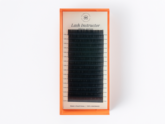 Flat Lashes 0.25